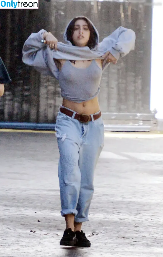 Lourdes Maria Ciccone Leon nude photo #0287 (lourdesleon)