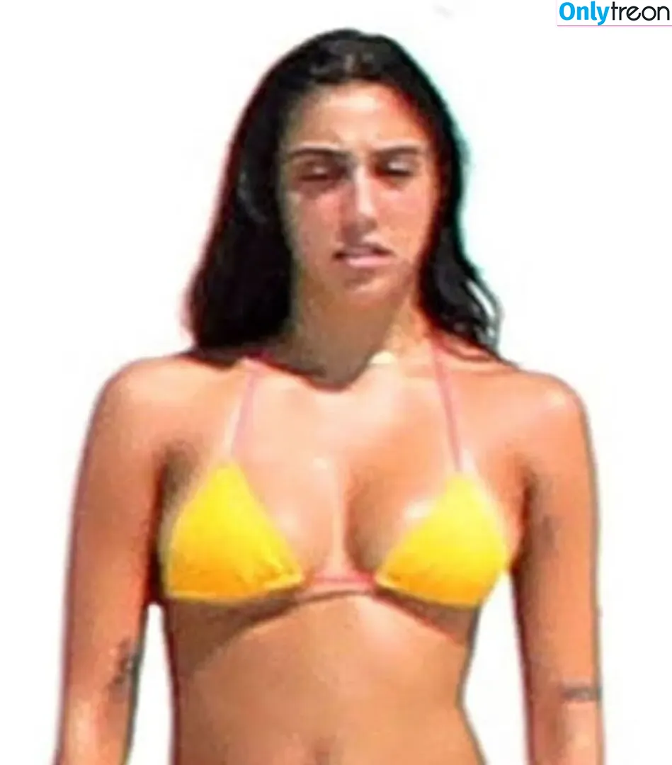 Lourdes Maria Ciccone Leon nude photo #0393 (lourdesleon)