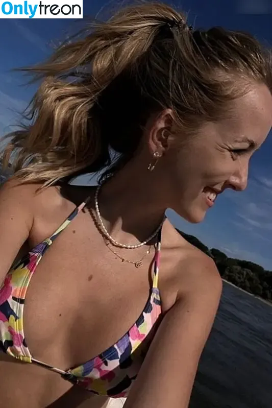 Lourene Gollatz nude photo #0002 (lourenegoll)