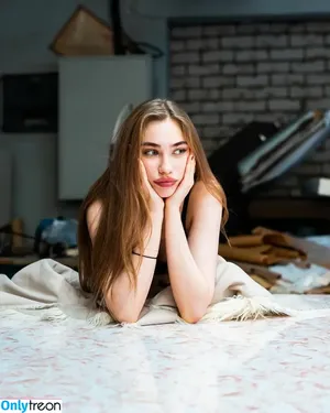 lovecatsmew / klesh13 / lisalisalisalisalisalisa.riot nude photo #0006