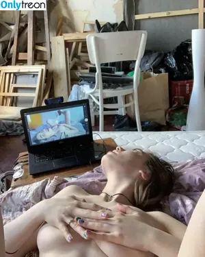 lovecatsmew / klesh13 / lisalisalisalisalisalisa.riot nude photo #0024