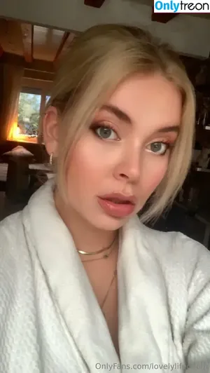  nude photo #0009