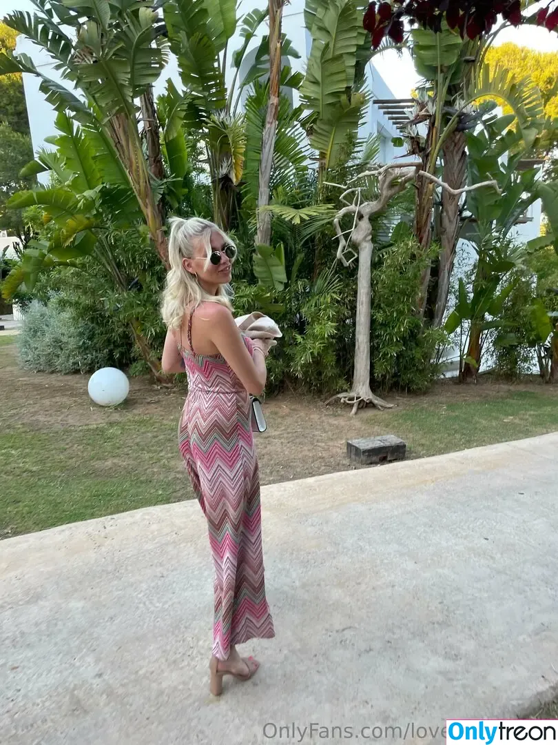 lovelylifeoflola nude photo #0012 (lovelylifeoflola)