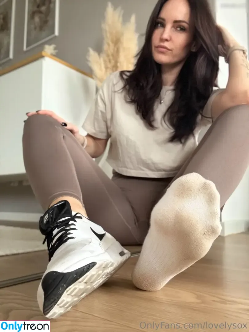 lovelysox nude photo #0102 (lovely.socks3.0 / lovely.socks_)