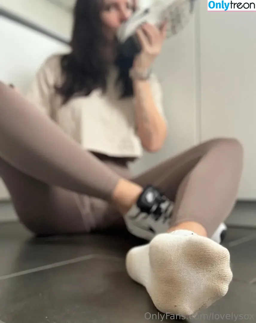 lovelysox nude photo #0103 (lovely.socks3.0 / lovely.socks_)