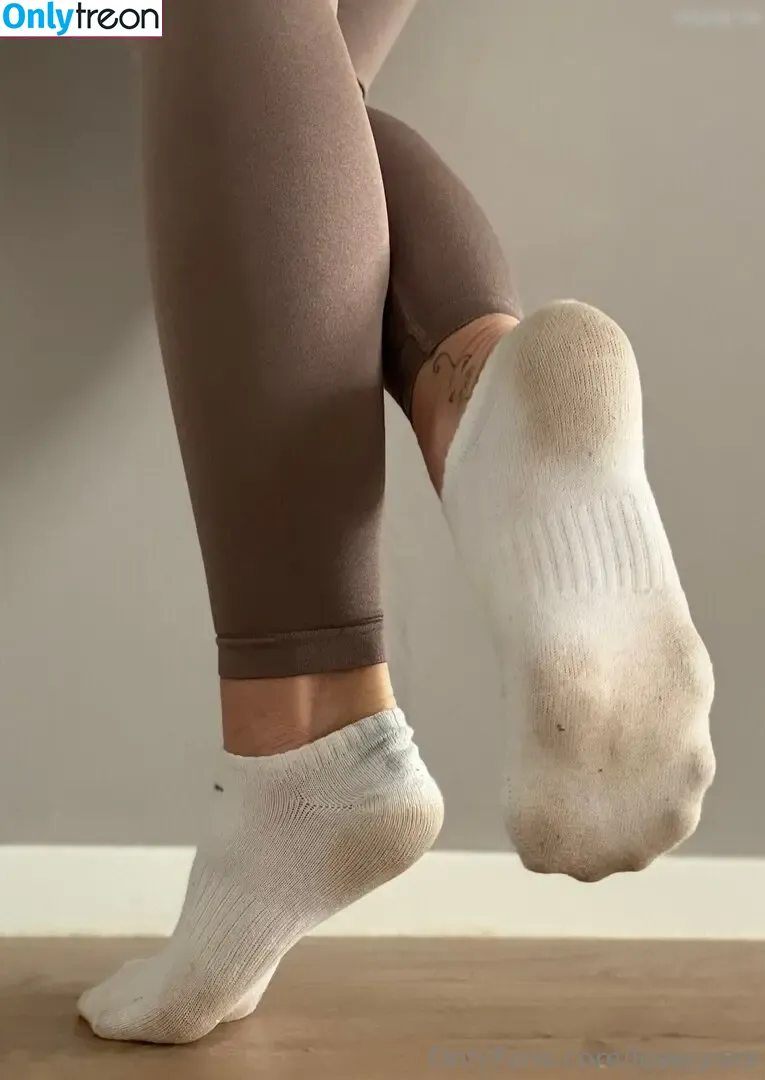 lovelysox nude photo #0113 (lovely.socks3.0 / lovely.socks_)