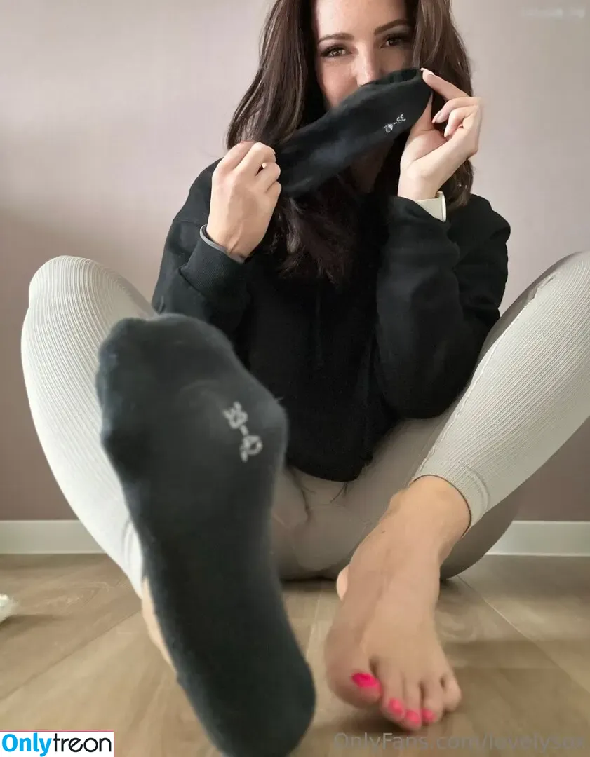 lovelysox nude photo #0143 (lovely.socks3.0 / lovely.socks_)