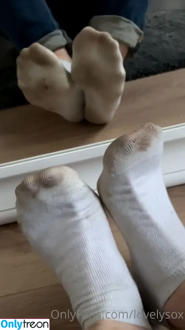 lovelysox nude photo #0176 (lovely.socks3.0 / lovely.socks_)