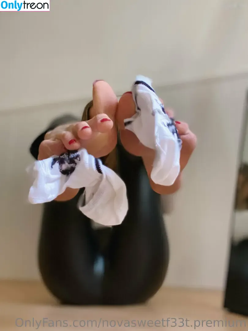 lovelysox nude photo #0184 (lovely.socks3.0 / lovely.socks_)