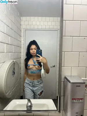  nude photo #0004