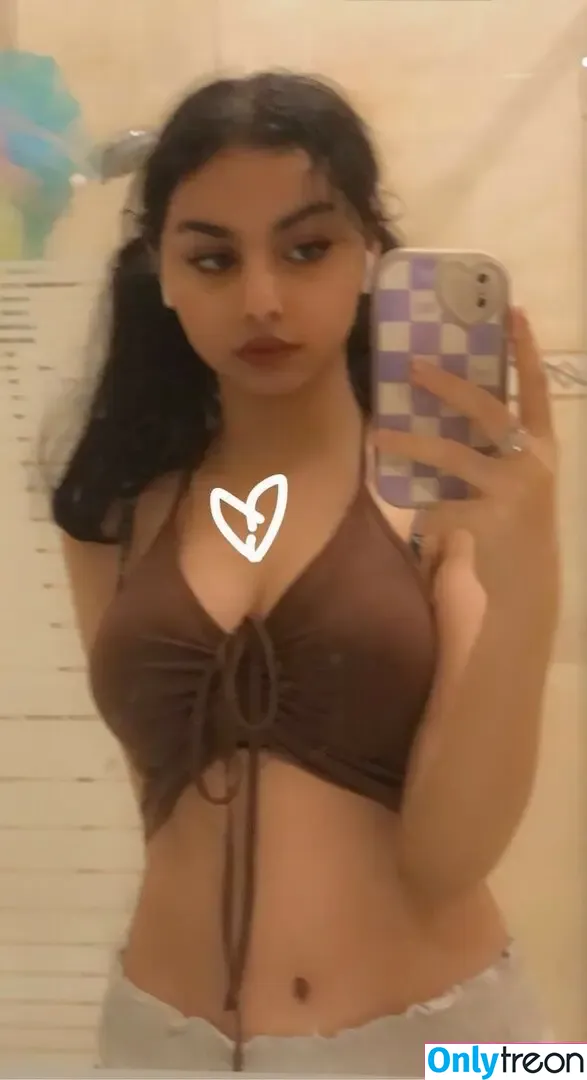 lovetashrei nude photo #0001 (loveorhate_shy)