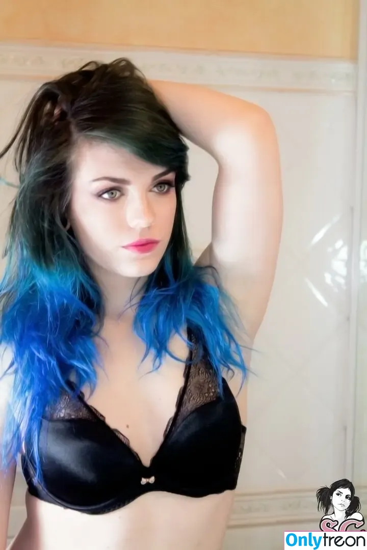 Lovia Suicide nude photo #0271 (Lovia Suicide)
