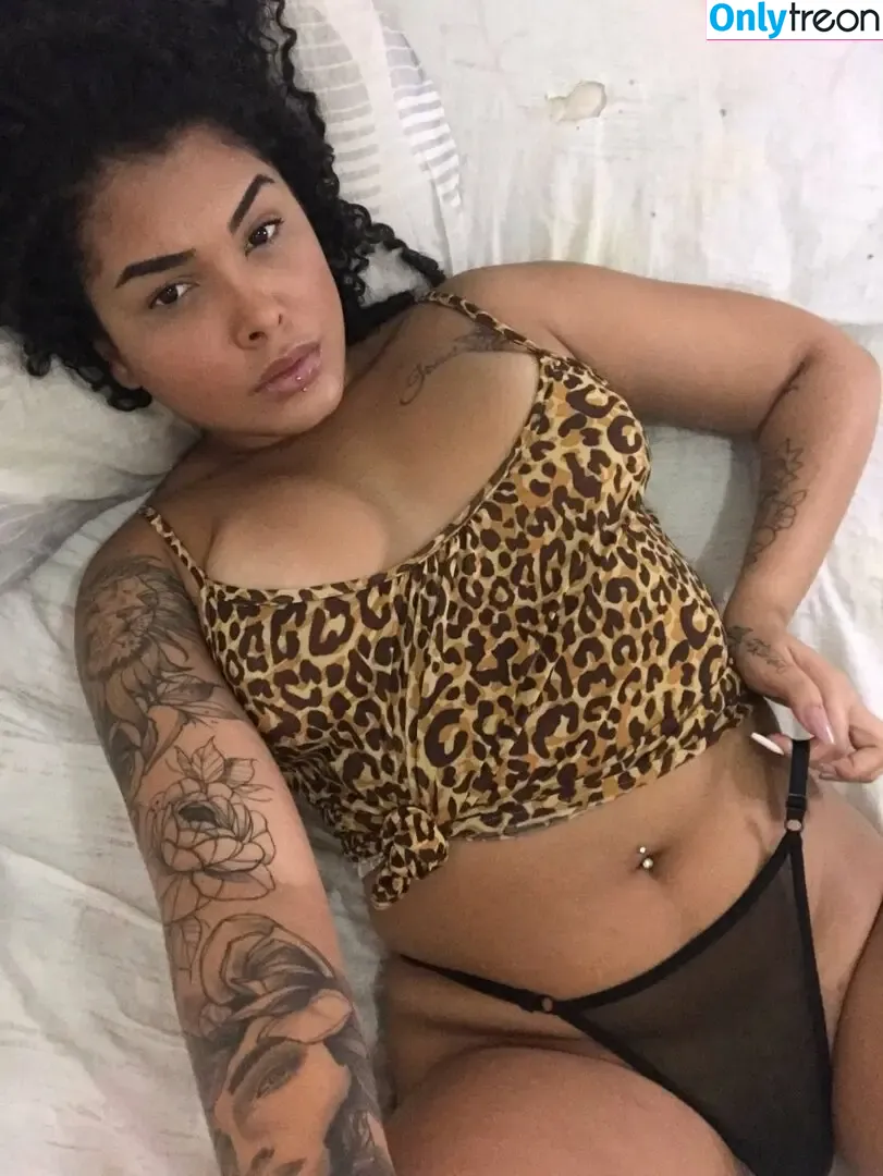 Lu Morena nude photo #0004 (lucy.morena / lumorenaoficial)