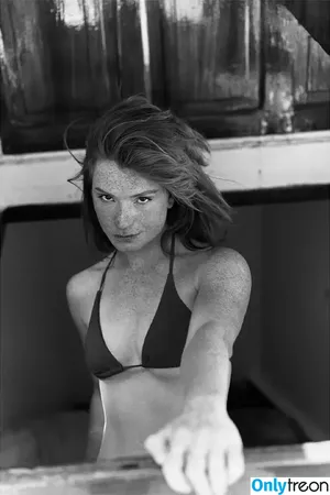 Luca Hollestelle / lucahollestelle nude photo #0115