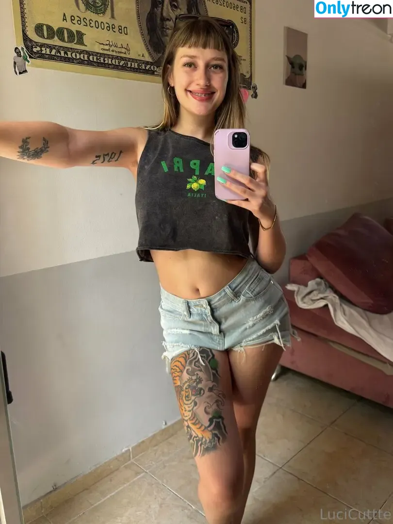 lucicuttte nude photo #0050 (lucy.cutter)