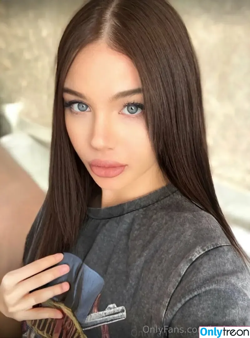 luciyukii nude photo #0028 (luciyuki)