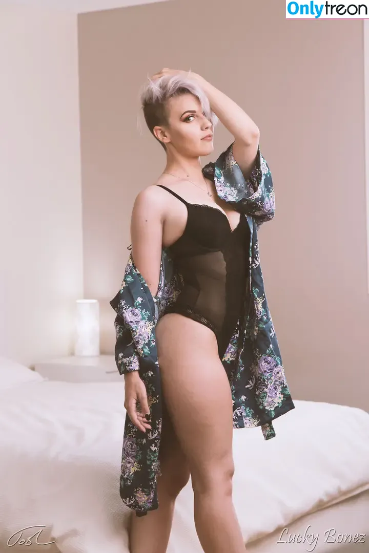 LuckyBonez nude photo #0825 (lucky_bonez)