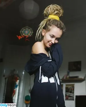 Luckydread / Nastya Sarafanchikova / luckydr / sarafanchikova nude photo #0008