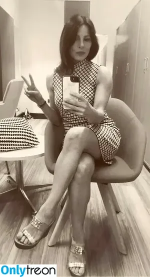 Lucrezia Millarini / lucreziaitv nude photo #0144