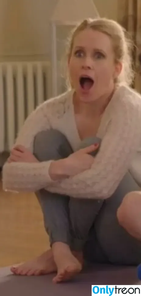 Lucy Beaumont nude photo #0010 (the_one_from_hull)