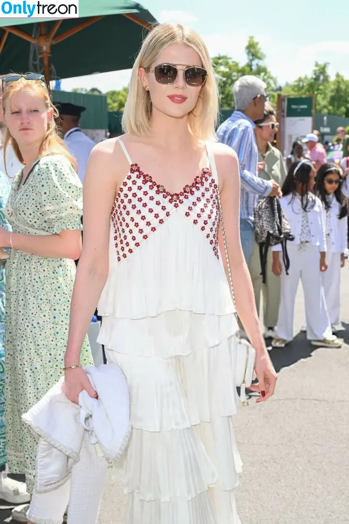Lucy Boynton nude photo #0195 (lucyboynton1)