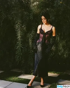 Lucy Hale / lucyhale nude photo #0265
