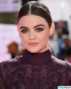 Lucy Hale / lucyhale nude photo #0376