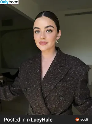 Lucy Hale / lucyhale nude photo #0417