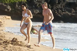 Lucy Hale / lucyhale nude photo #0559