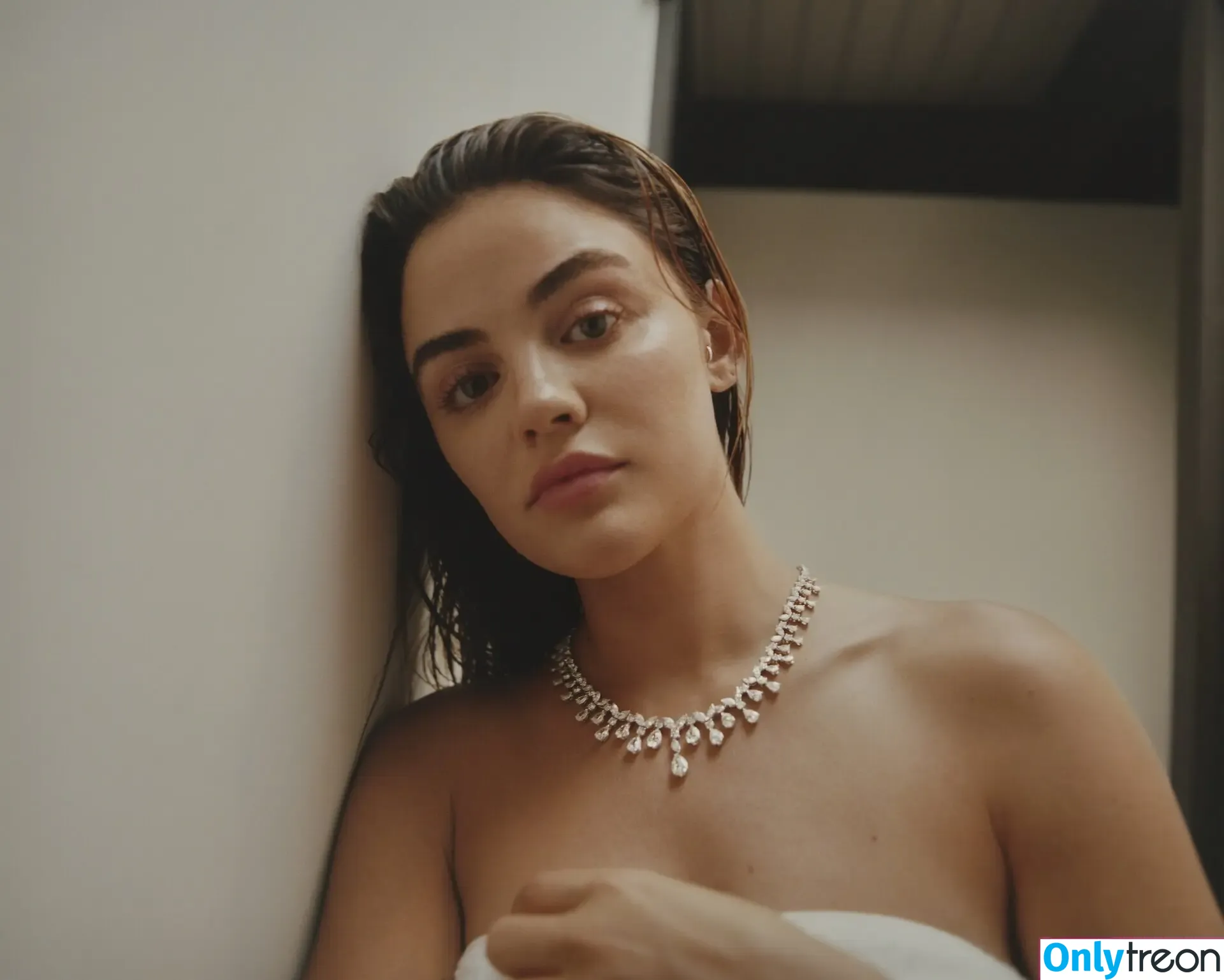 Lucy Hale nude photo #0056 (lucyhale)