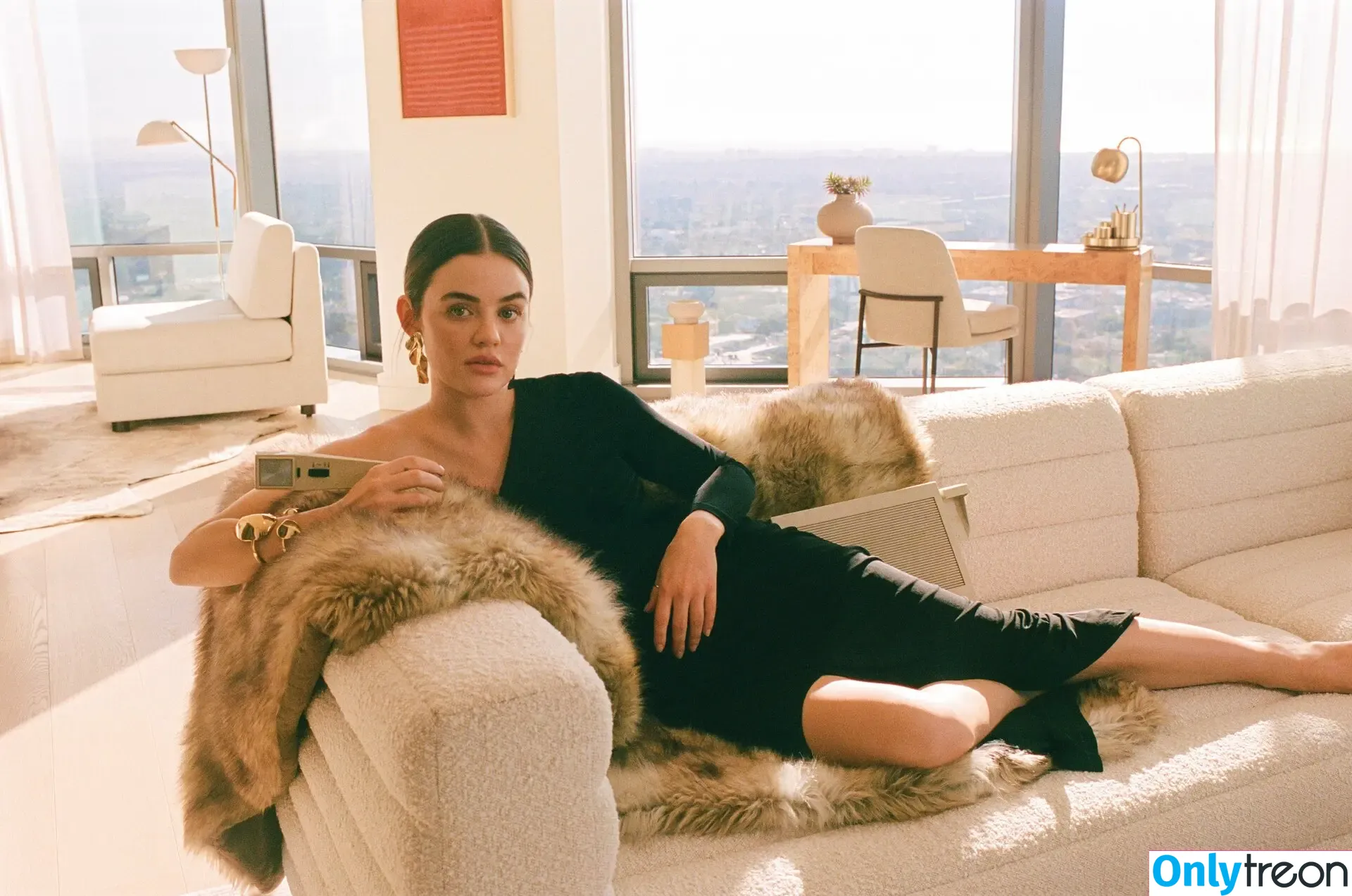 Lucy Hale nude photo #0102 (lucyhale)