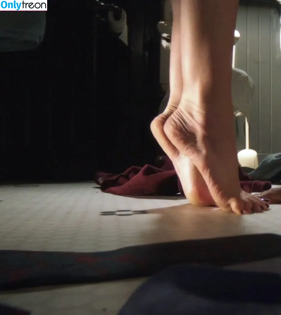 Lucy Hale nude photo #0169 (lucyhale)