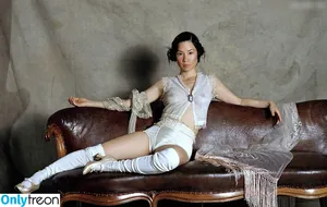 Lucy Liu / LucyLiu / xlucyliux nude photo #0032