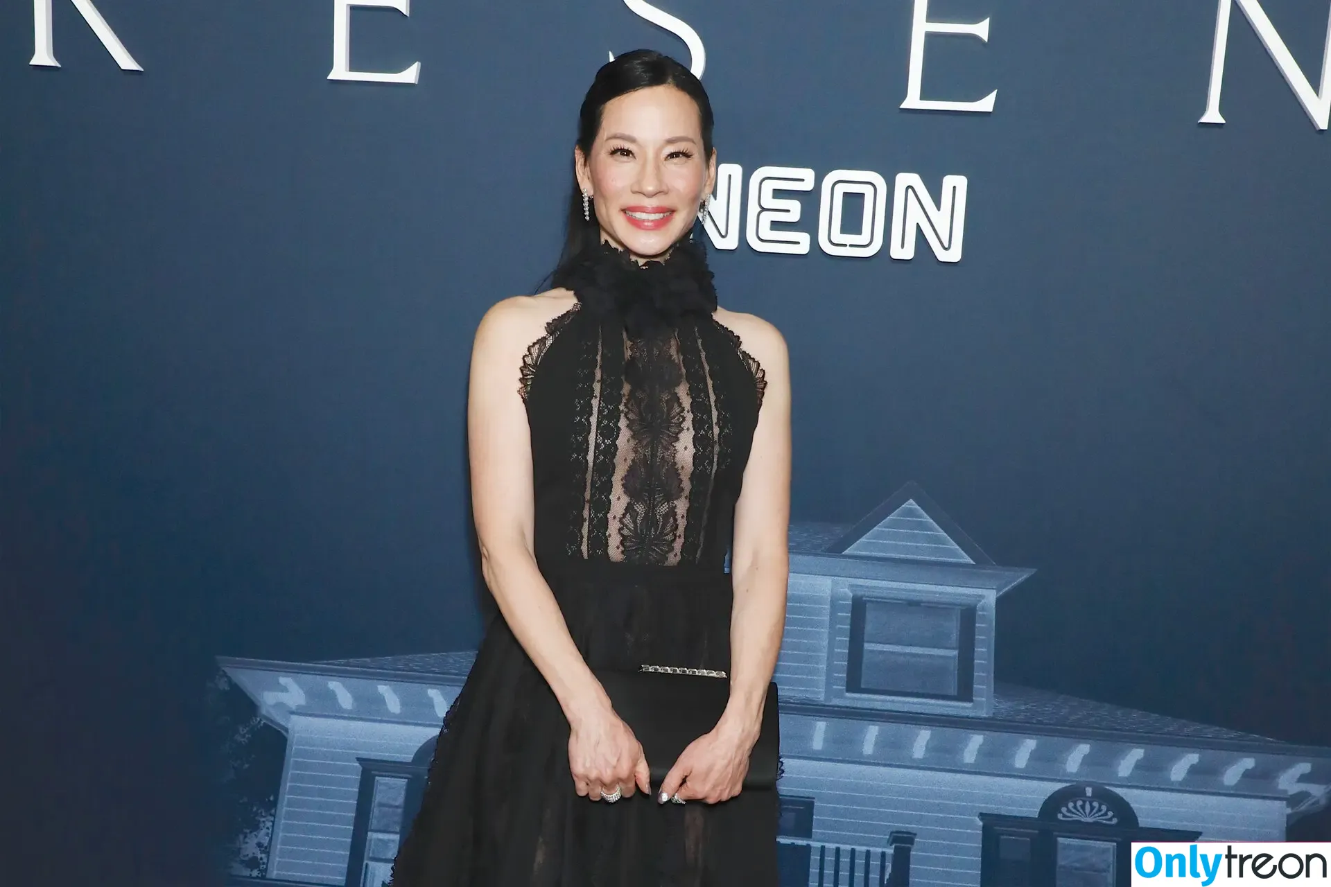 Lucy Liu nude photo #0090 (LucyLiu / xlucyliux)