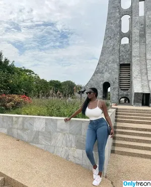 Lucy Malangh / lucy_malangh nude photo #0009