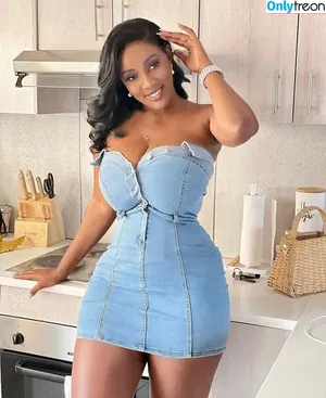 Lucy Malangh / lucy_malangh nude photo #0012