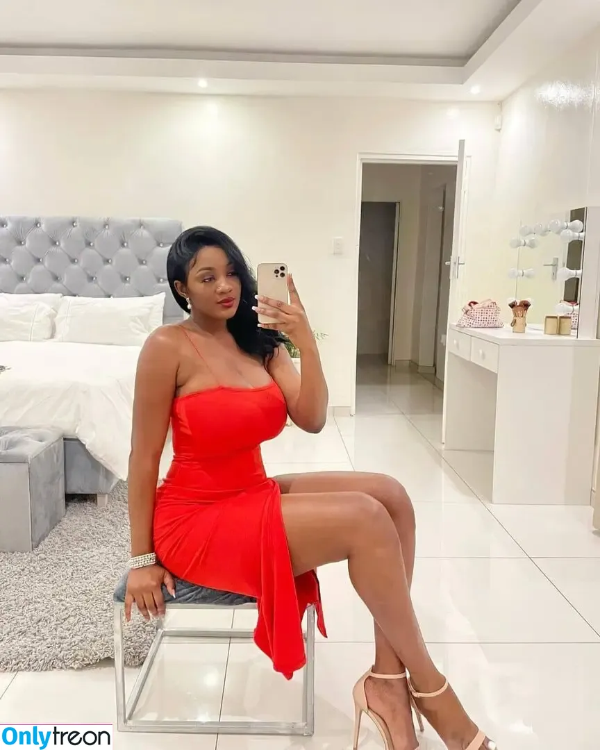 Lucy Malangh nude photo #0004 (lucy_malangh)
