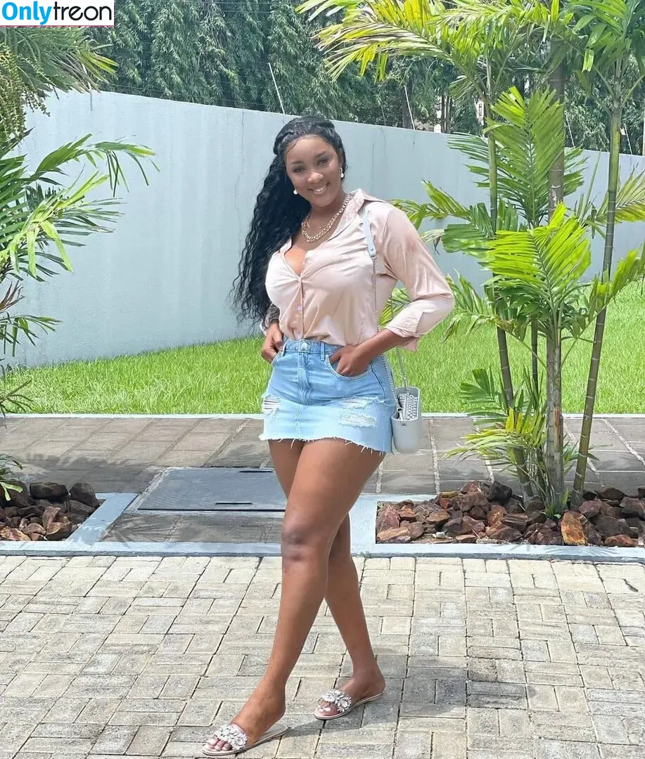 Lucy Malangh nude photo #0008 (lucy_malangh)