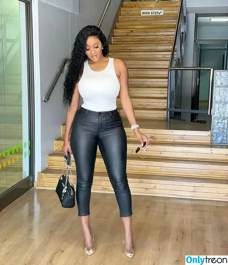 Lucy Malangh nude photo #0011 (lucy_malangh)