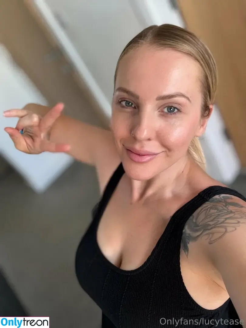 lucy_robinson nude photo #0198 (lucy_robinson)