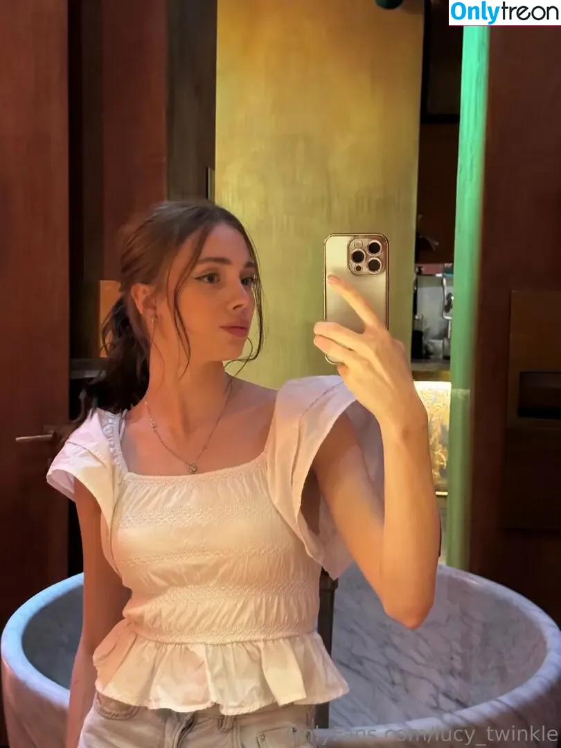 lucy_twinkle nude photo #0015 (lucytwinkle_)