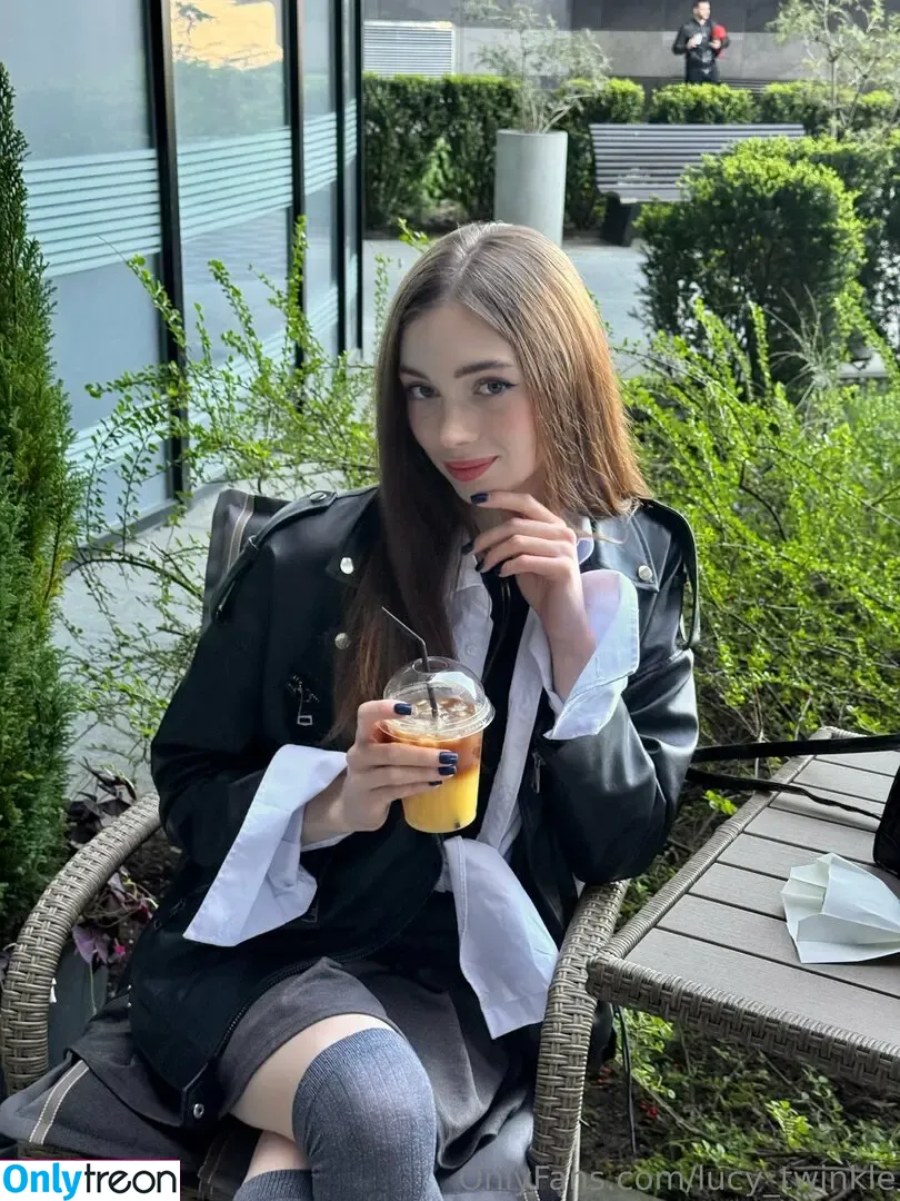 lucy_twinkle nude photo #0052 (lucytwinkle_)