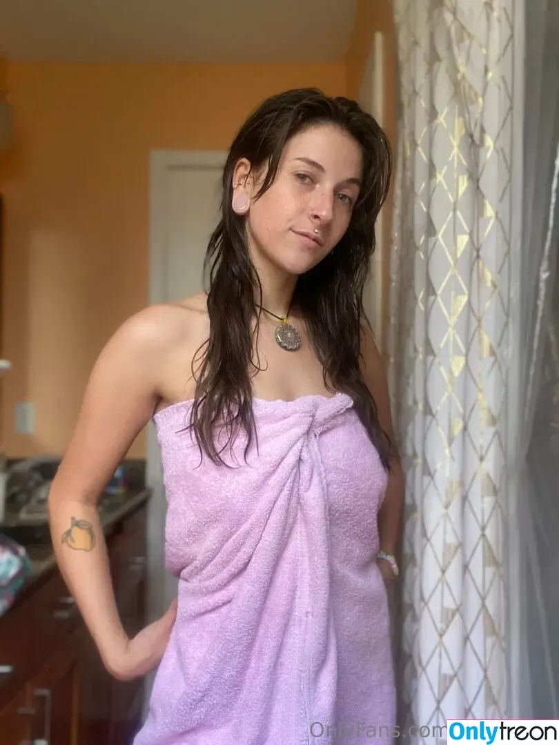 lucyskyes nude photo #0240 (Megan Bitchell's Sister)