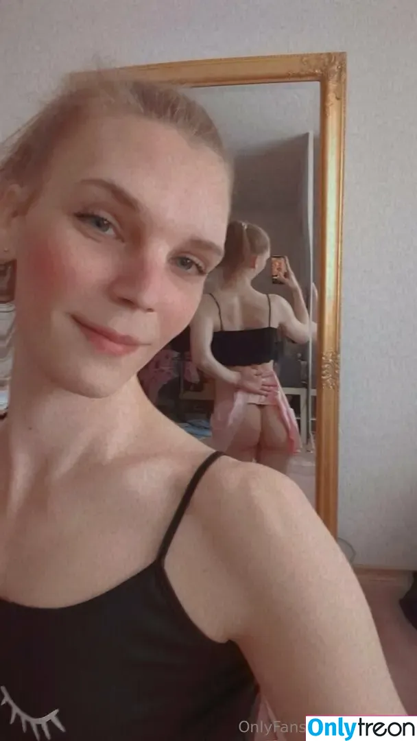 lucyts94 nude photo #0012 (lucyts94)