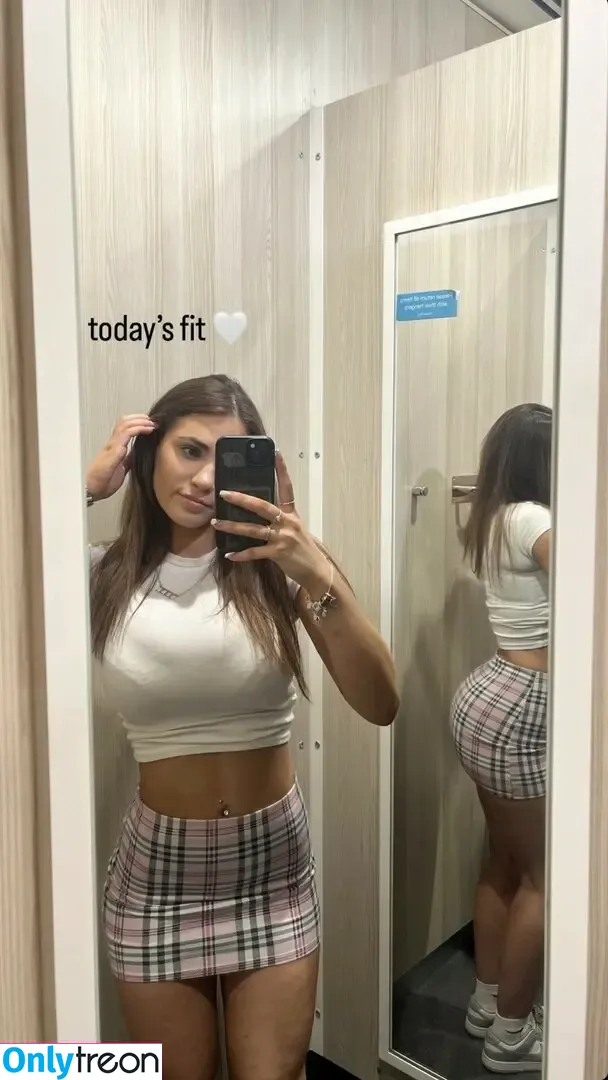 Lucyy.moss nude photo #0011 (Lucyy.moss)
