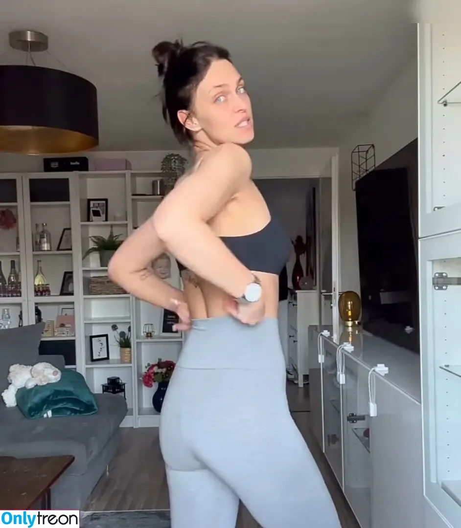 Luise Matejczyk nude photo #0172 (louisematejczyk)