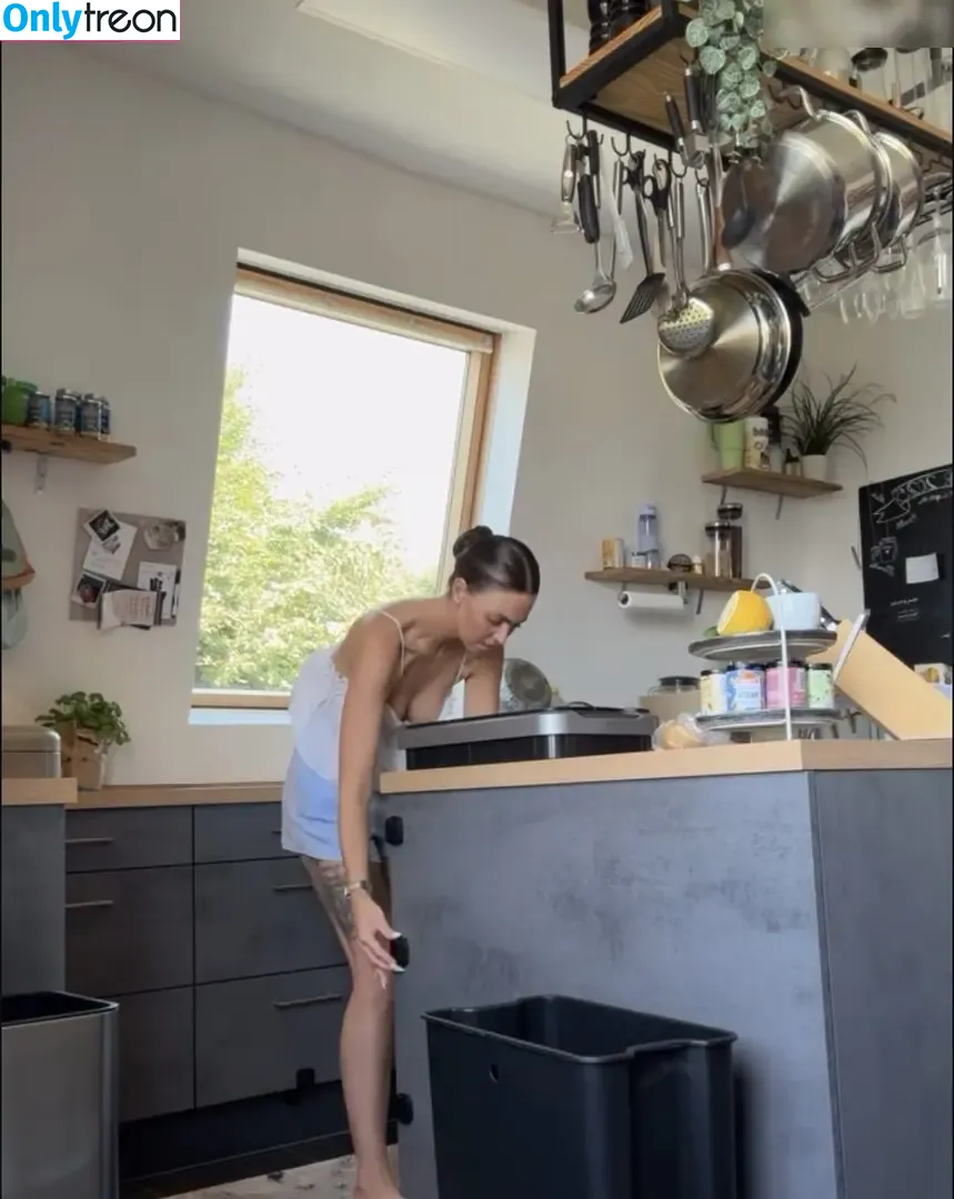 Luise Matejczyk nude photo #0197 (louisematejczyk)