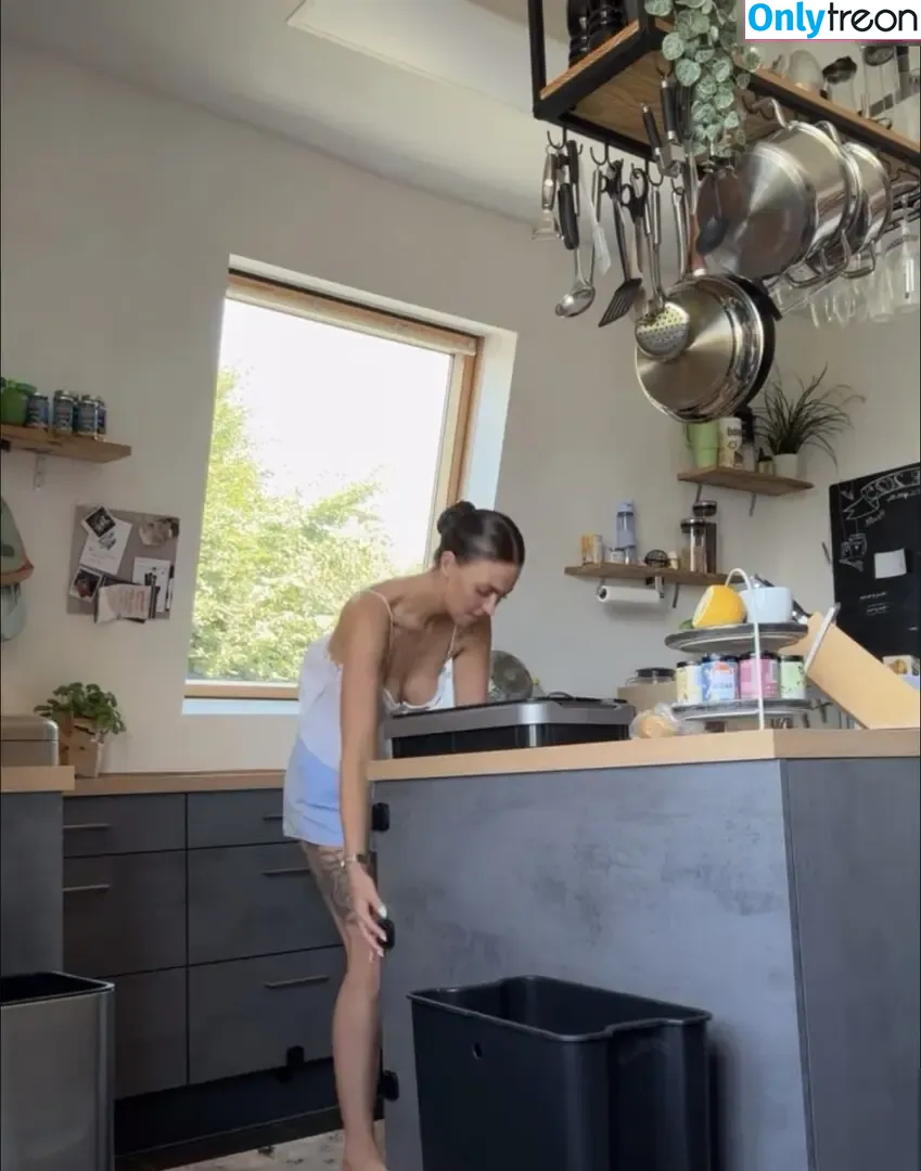 Luise Matejczyk nude photo #0198 (louisematejczyk)