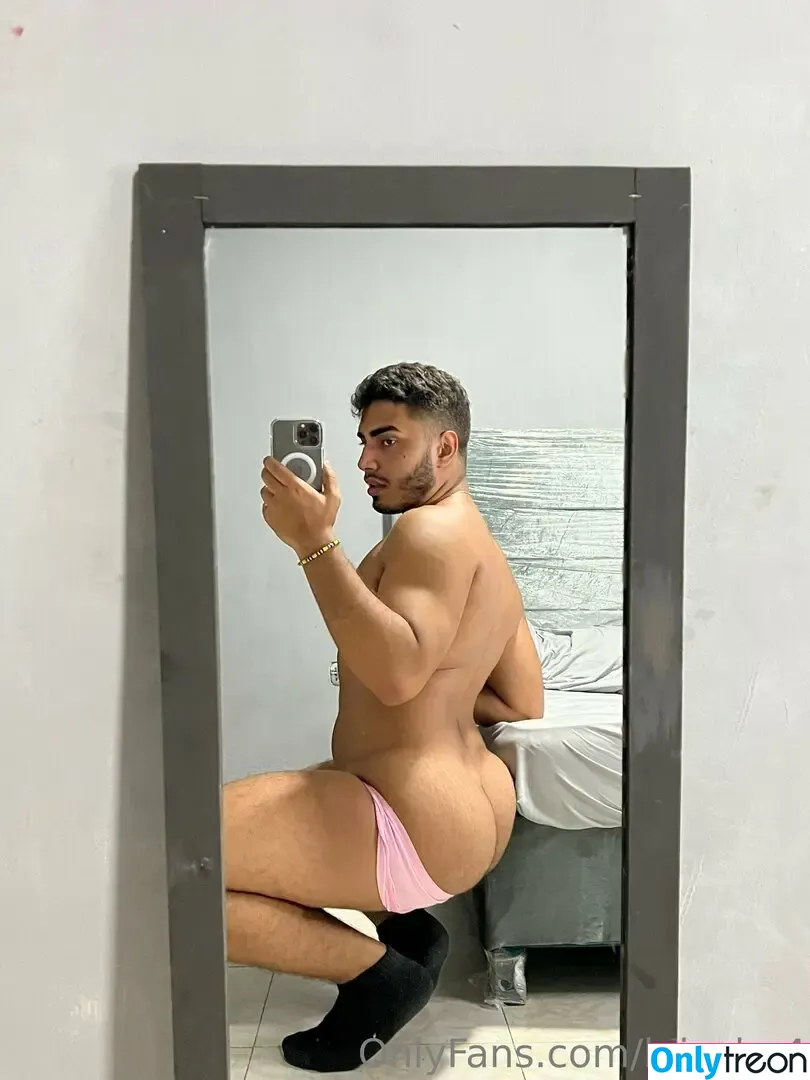 luisgbv4 nude photo #0024 (luisgbv4)