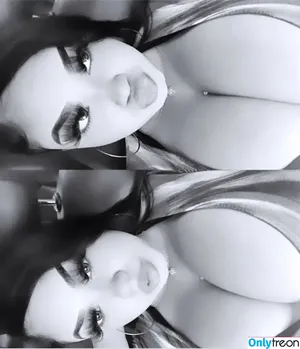 Lul.litaaa / F.K.A yarixbel.21 / lulbenzie nude photo #0003